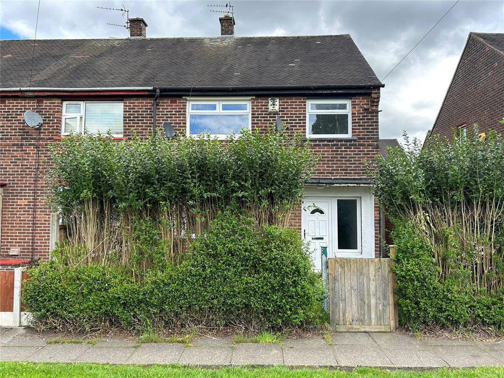3 bed end terrace house for sale in Hardman Street, Chadderton, Oldham