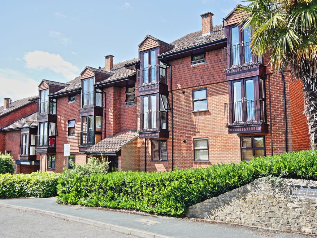 1 bed flat to rent in Midhope Road, Hook Heath, Woking GU22 Zoopla