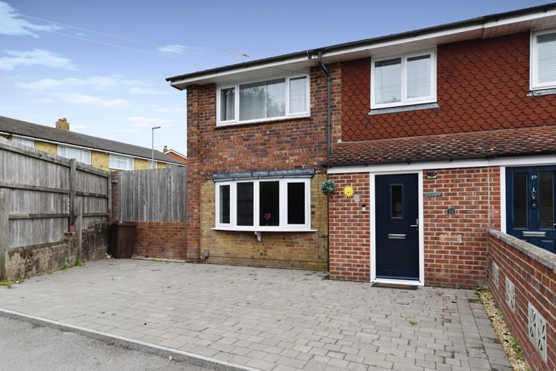 3 bed semidetached house for sale in Baybridge Road, Havant PO9, £