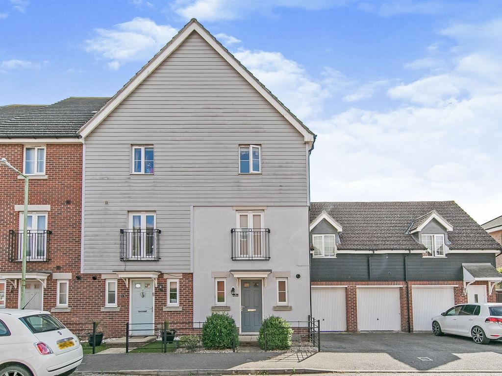 3 bed end terrace house for sale in Wagtail Drive, Stowmarket IP14 Zoopla