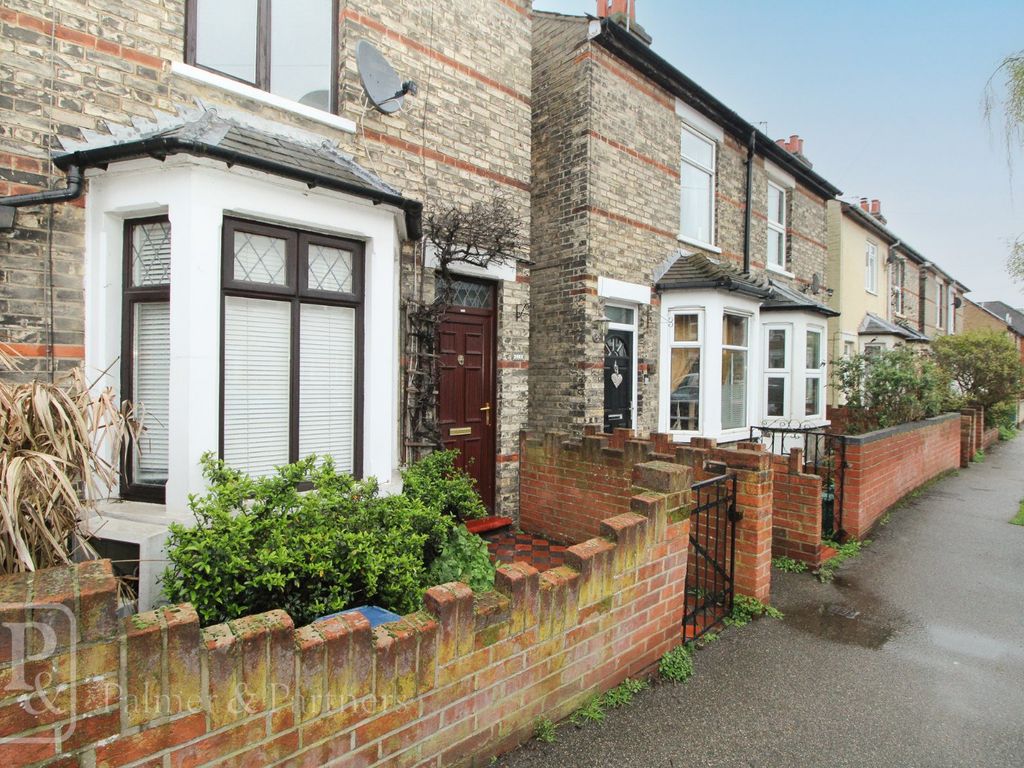 2 bed semidetached house to rent in Morant Road, Colchester, Essex CO1