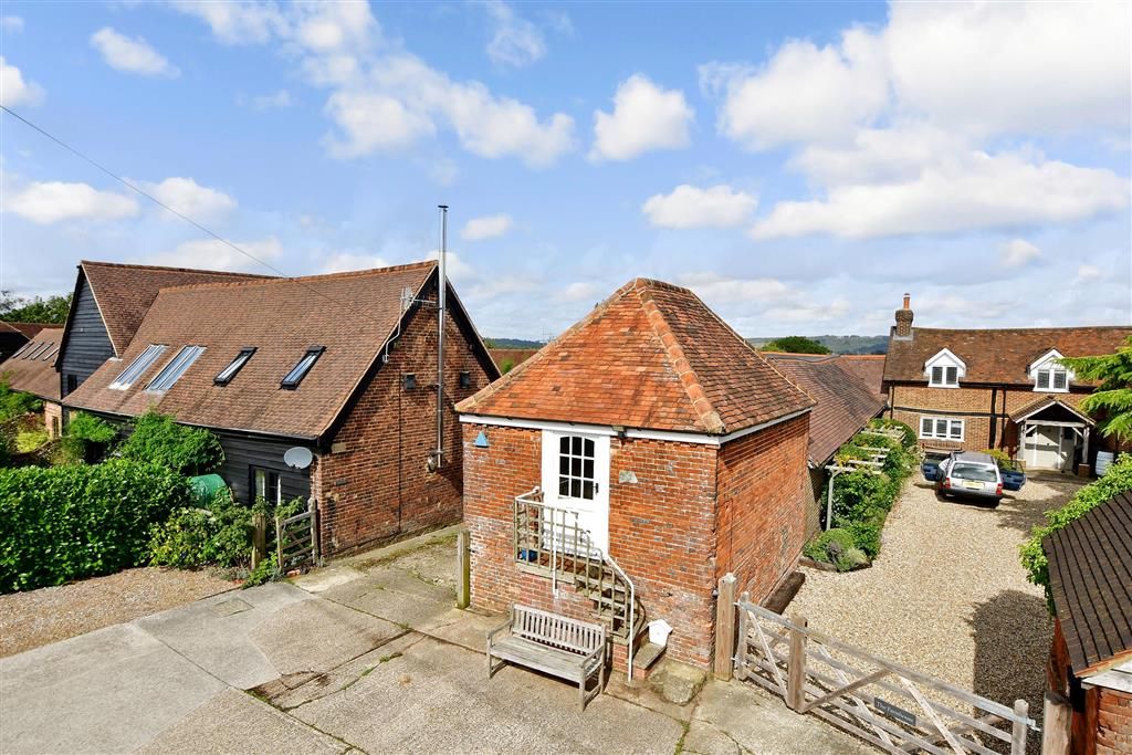 2 bed barn conversion for sale in Shellwood Road, Leigh, Reigate, Surrey RH2, £395,000 Zoopla