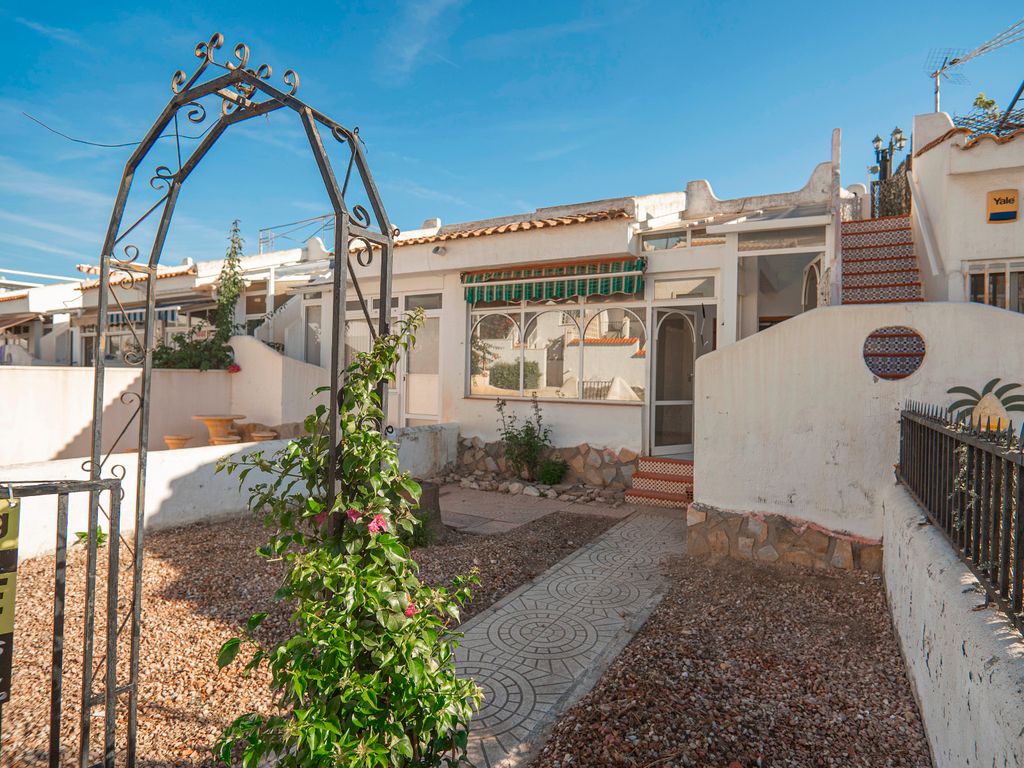 2 bed bungalow for sale in Urbanizacion Ciudad Quesada 2, 64P, 03170