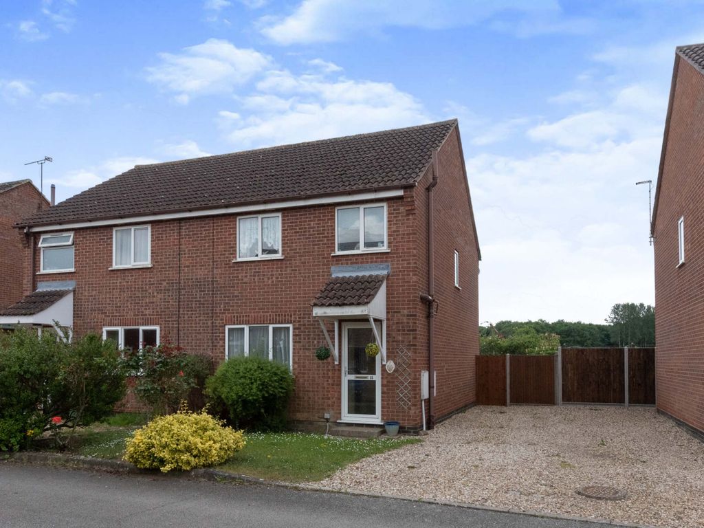3 bed semidetached house for sale in Biggin Hill Way, Watton, Thetford