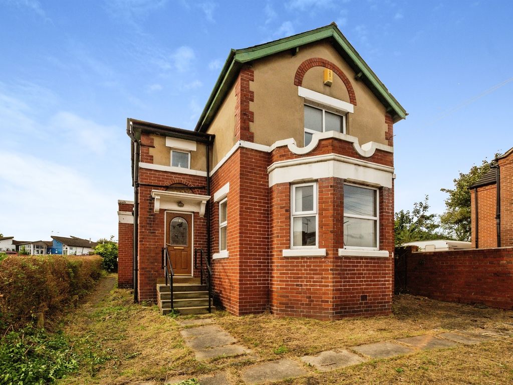 3 bed detached house for sale in Southmoor Road, Hemsworth, Pontefract