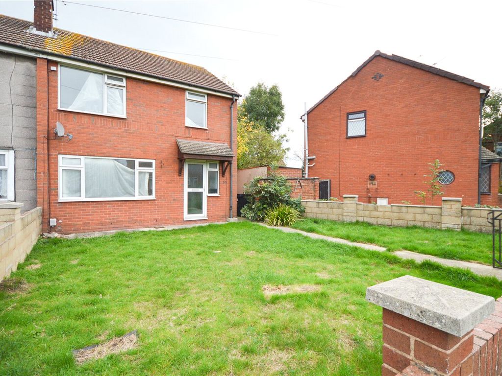 3 bed end terrace house for sale in Essex Walk, Swindon, Wiltshire SN3