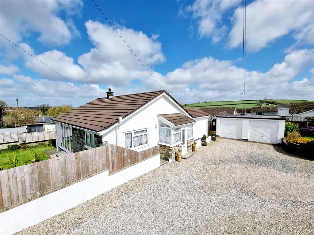 3 bed detached bungalow for sale in Tiny Meadows, South Petherwin
