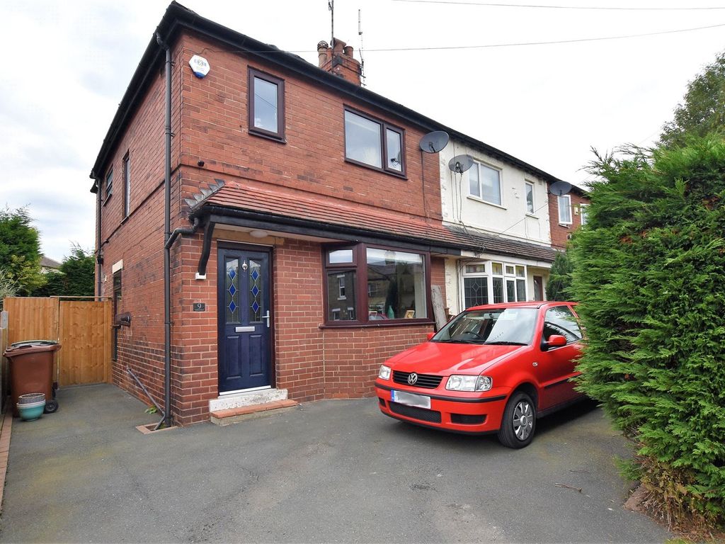 3 bed terraced house for sale in Oaklands Road, Rodley, Leeds, West