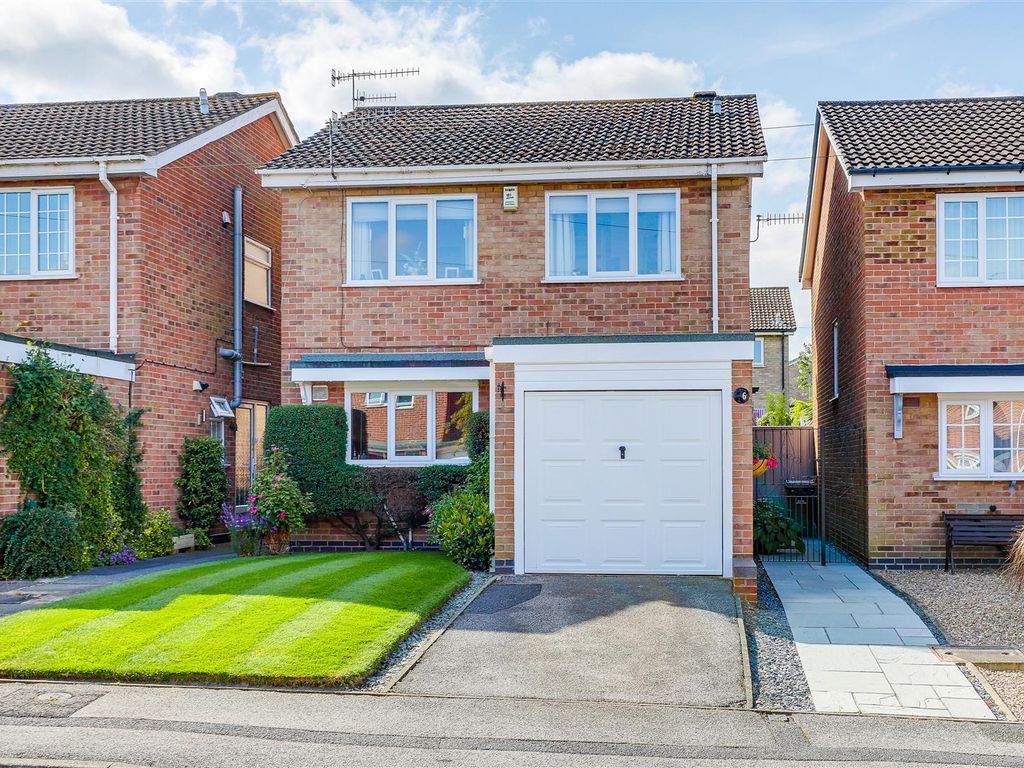 4 bed detached house for sale in Fairway Drive, Bulwell