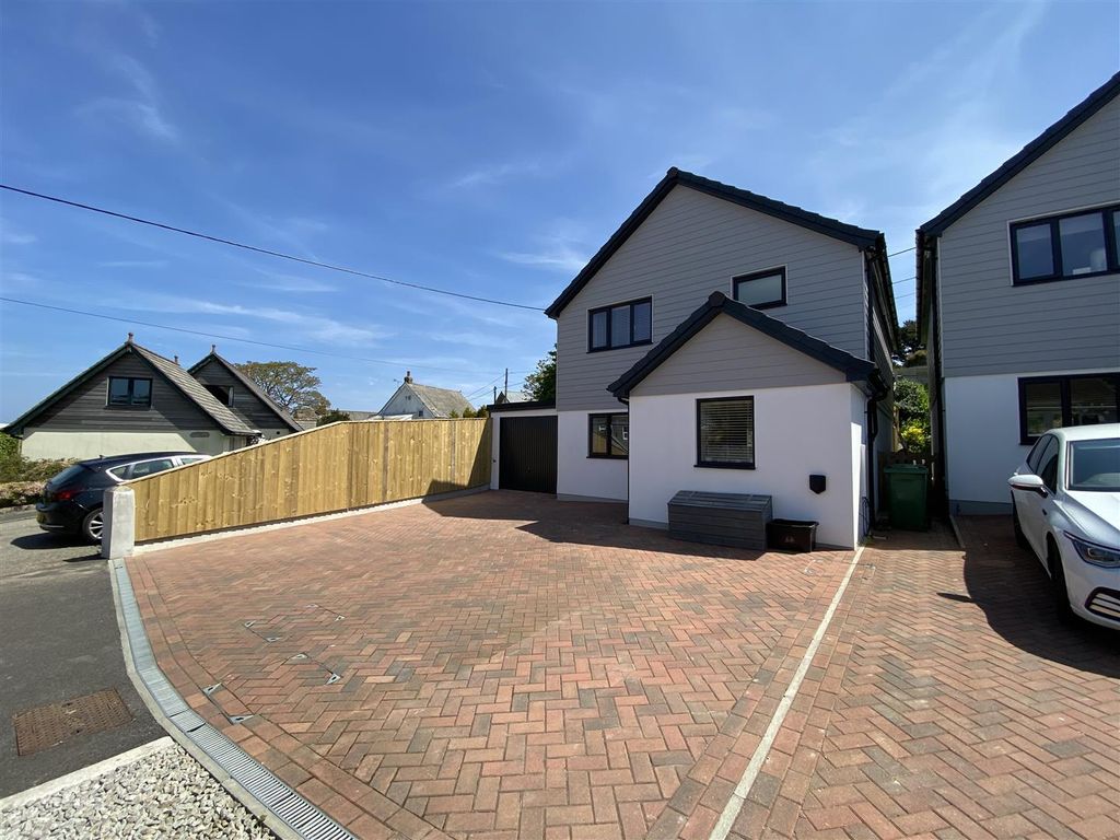 3 bed detached house for sale in Penbeagle Way, St. Ives TR26, £500,000