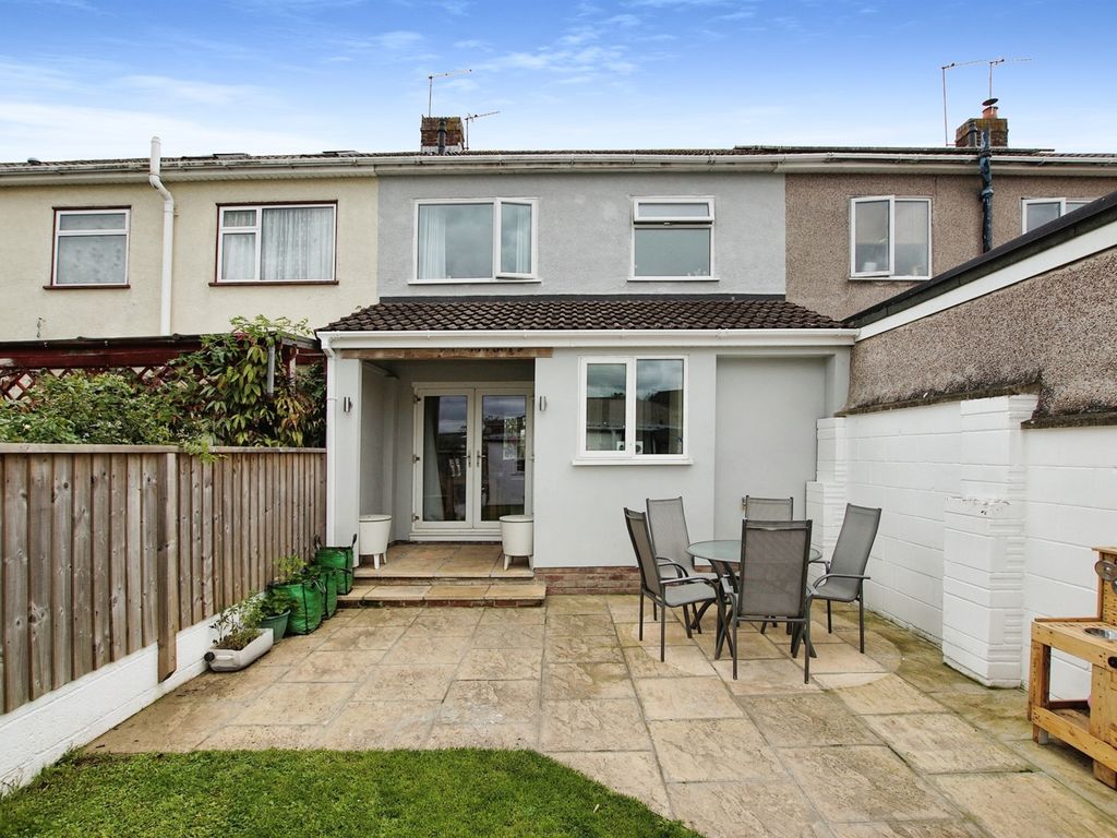 3 bed terraced house for sale in Painswick Drive, Yate, Bristol BS37, £