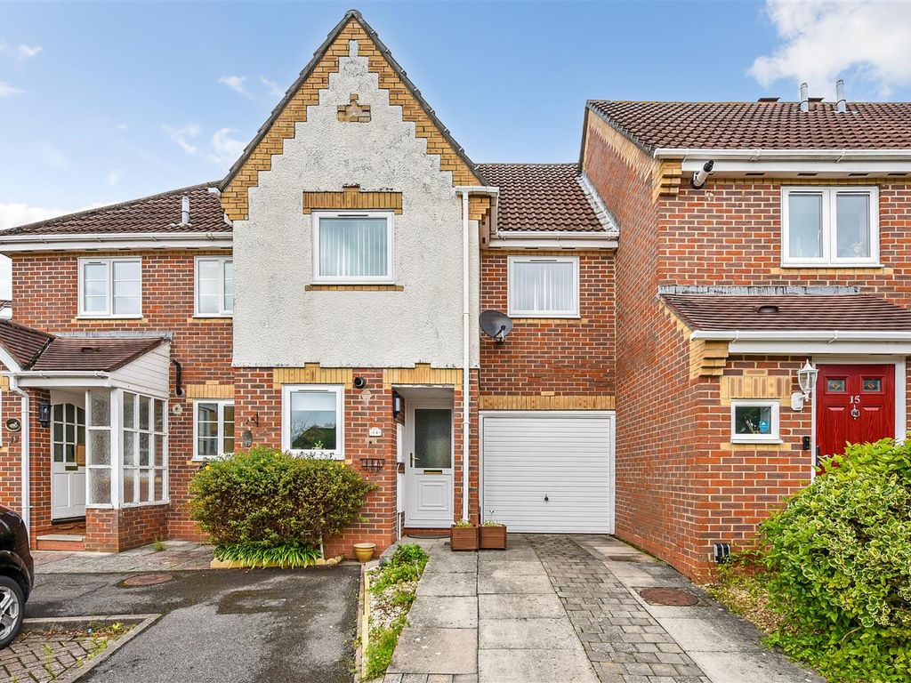 3 bed terraced house for sale in Borkum Close, Andover SP10 Zoopla