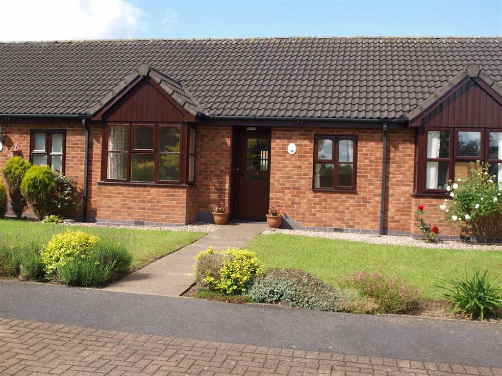 2 bed bungalow for sale in Chestnut Green, Church Gresley, Swadlincote