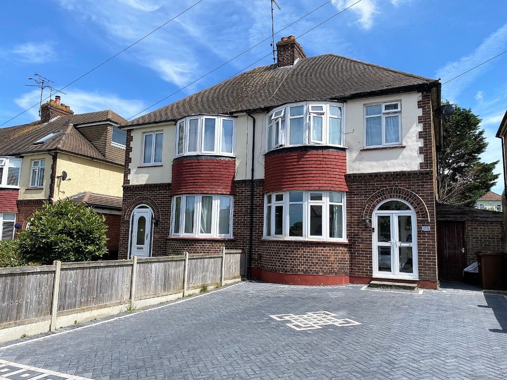 3 bed semidetached house for sale in Hawthorne Avenue, Rainham, Gillingham ME8, £325,000 Zoopla