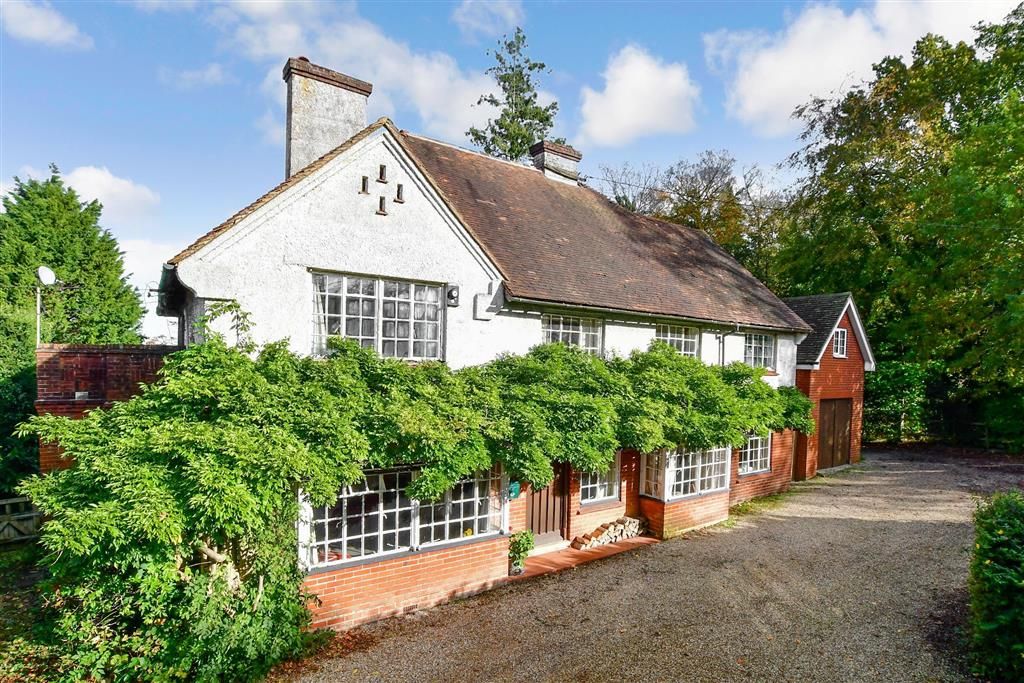 6 bed detached house for sale in Franklynn Road, Haywards Heath, West Sussex RH16, £875,000 Zoopla