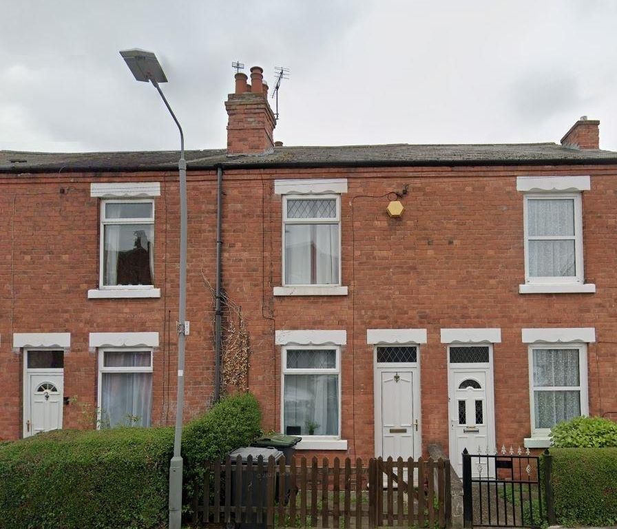 2 bed terraced house to rent in Redland Avenue, Carlton, Nottingham NG4