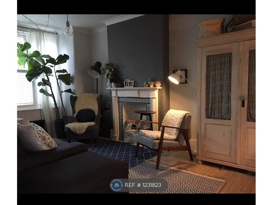 5 bed terraced house to rent in Aveling Park Road, London E17 Zoopla