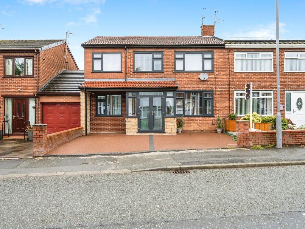 4 bed semidetached house for sale in Walkers Lane, Sutton Manor, St