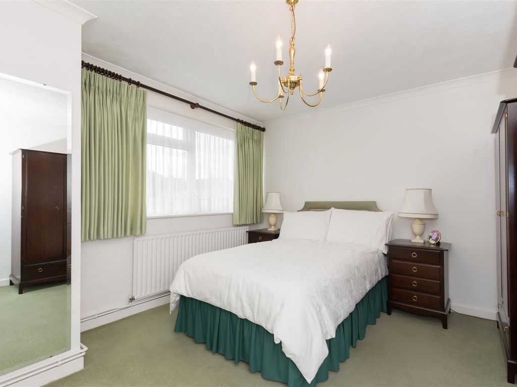 3 bed for sale in Ladycroft Way, Farnborough, Orpington BR6