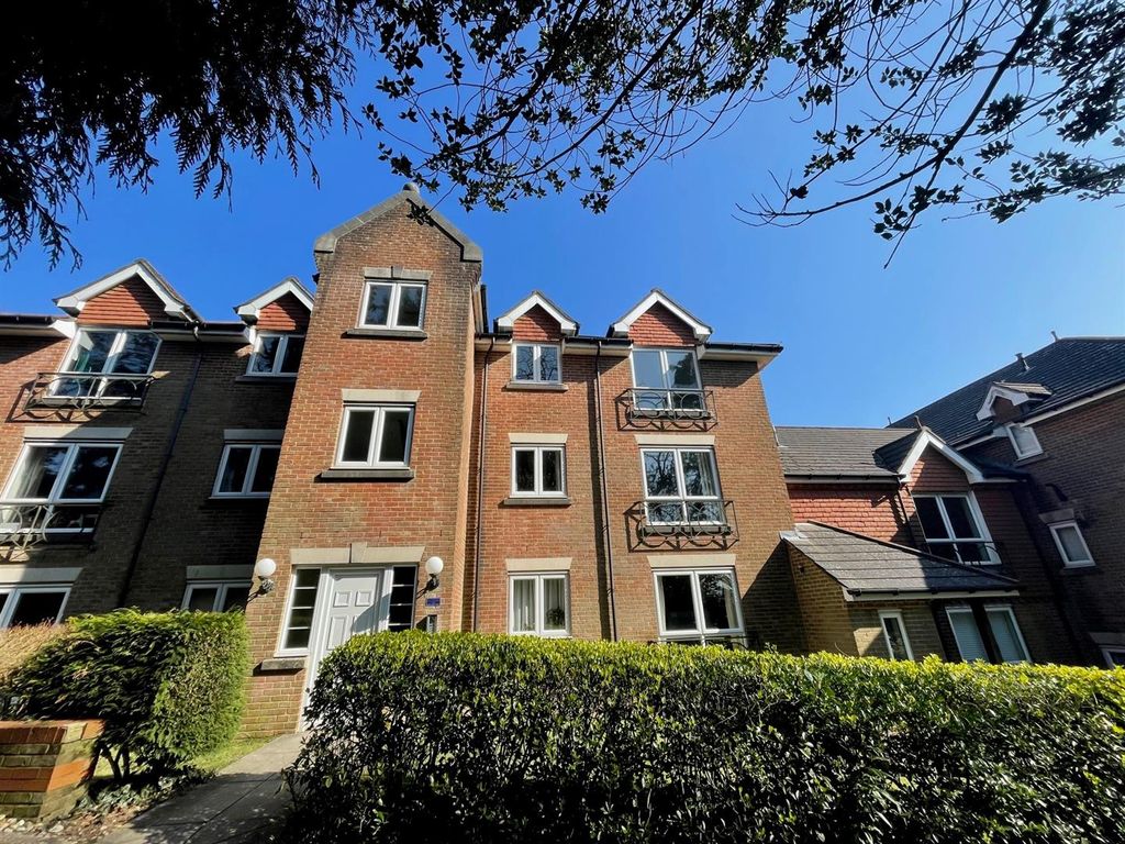 2 bed flat to rent in High Street, Heathfield TN21 Zoopla