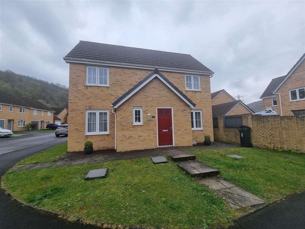 4 bed detached house for sale in llys cambrian, godrergraig, swansea sa9