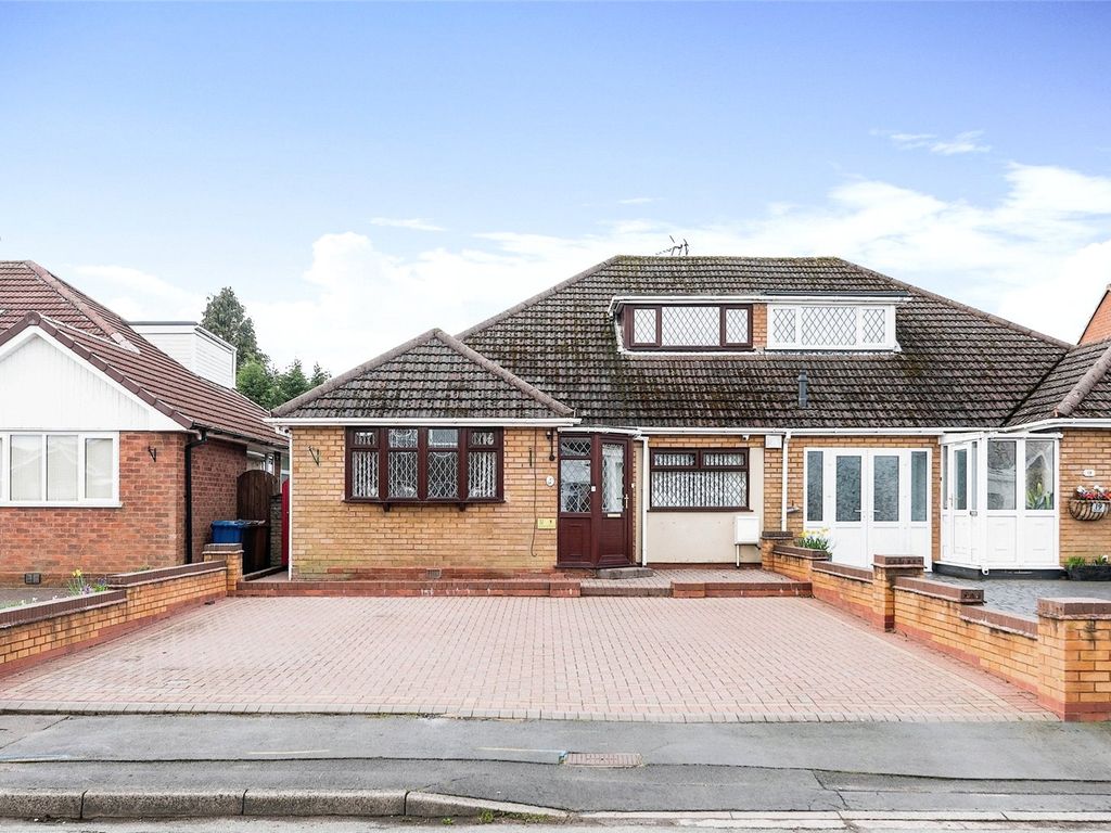 4 bed bungalow for sale in Myatt Avenue, Burntwood, Staffordshire WS7