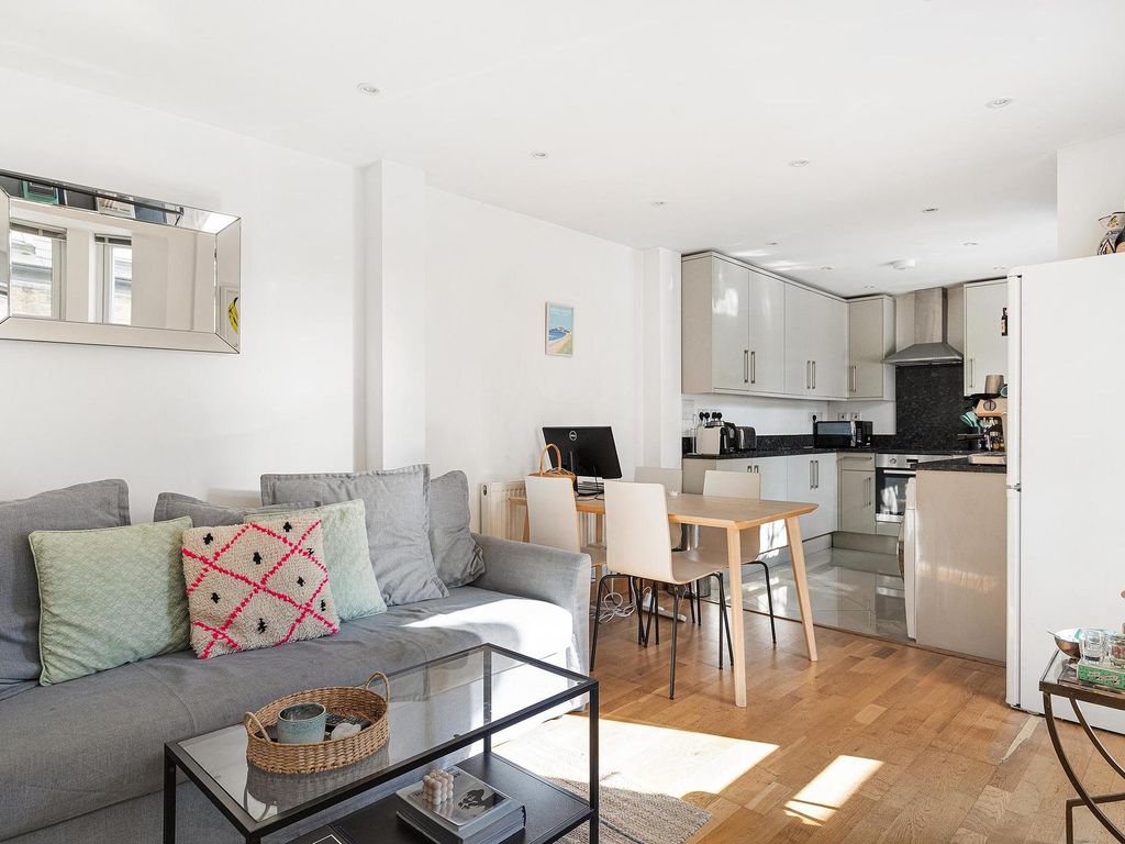 2 bed flat for sale in Mirabel Road, Fulham, London SW6 Zoopla