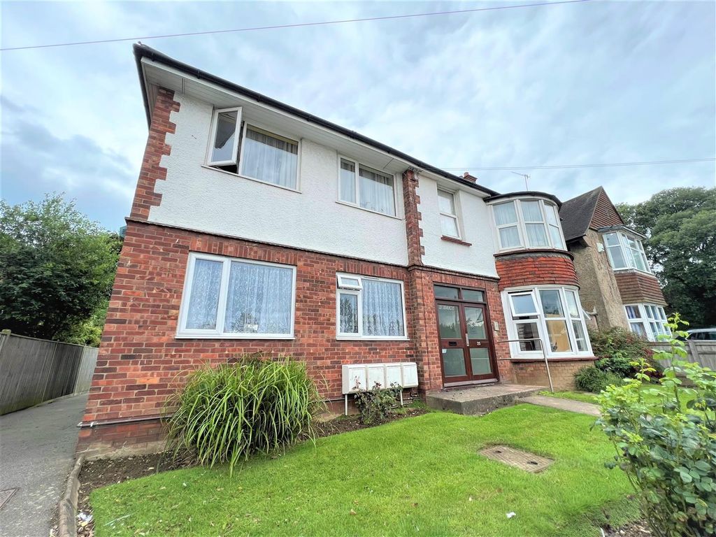 1 bed flat to rent in Terminus Road, BexhillOnSea TN39, £900 pcm Zoopla