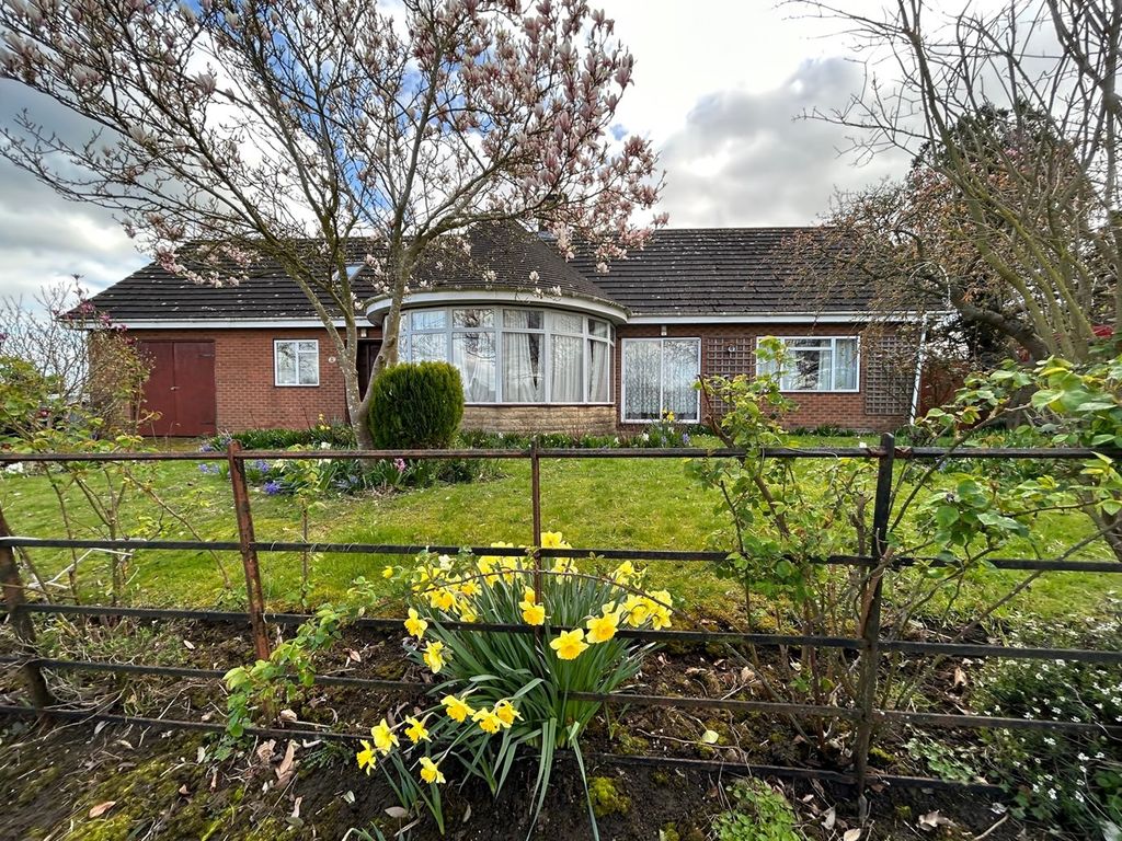 5 bed detached bungalow for sale in East Street, Rippingale, Bourne PE10 Zoopla