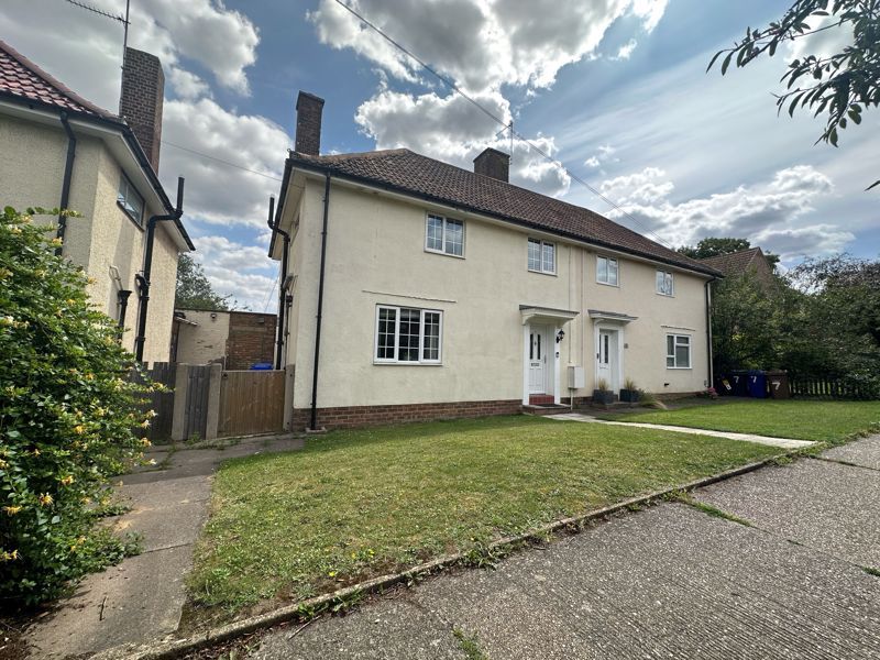 3 bed semidetached house for sale in Dovedale Walk, Bury St. Edmunds
