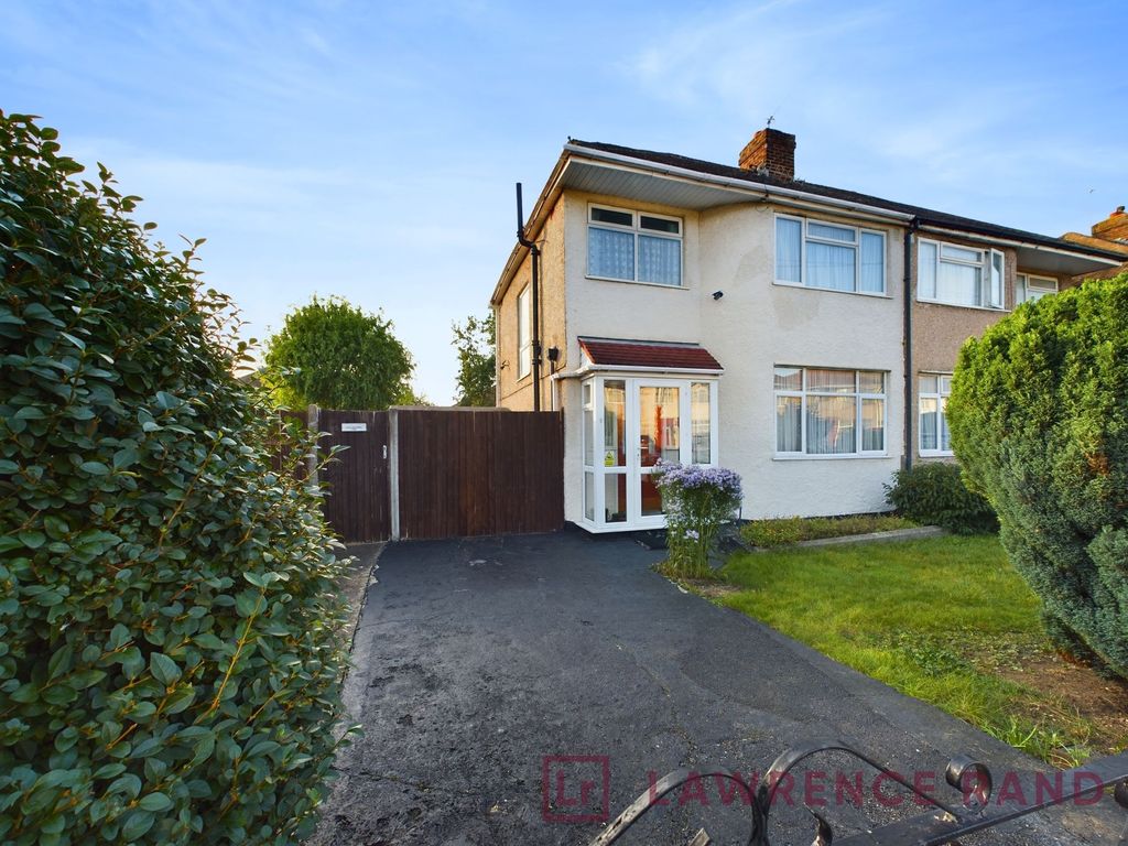 3 bed end terrace house for sale in Walton Avenue, Harrow HA2, £529,950