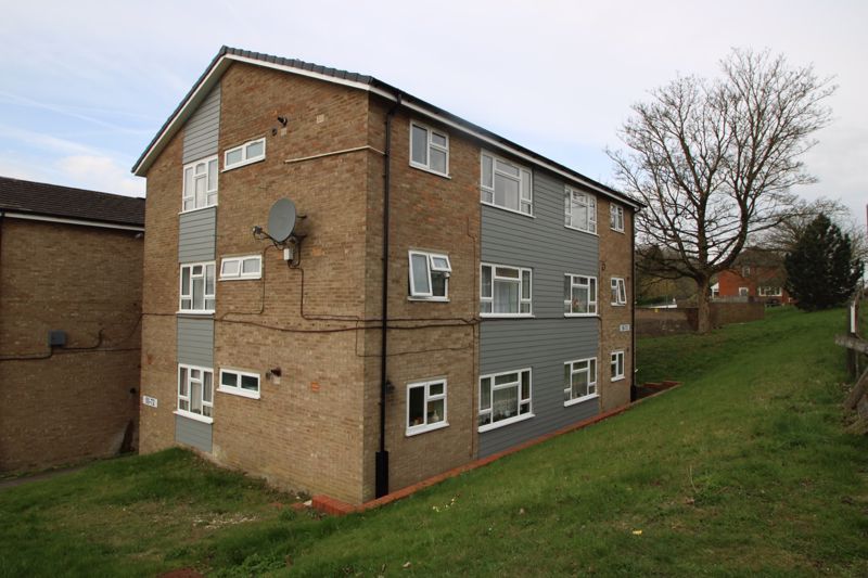 1 bed flat for sale in The Pastures, Downley, High HP13 Zoopla