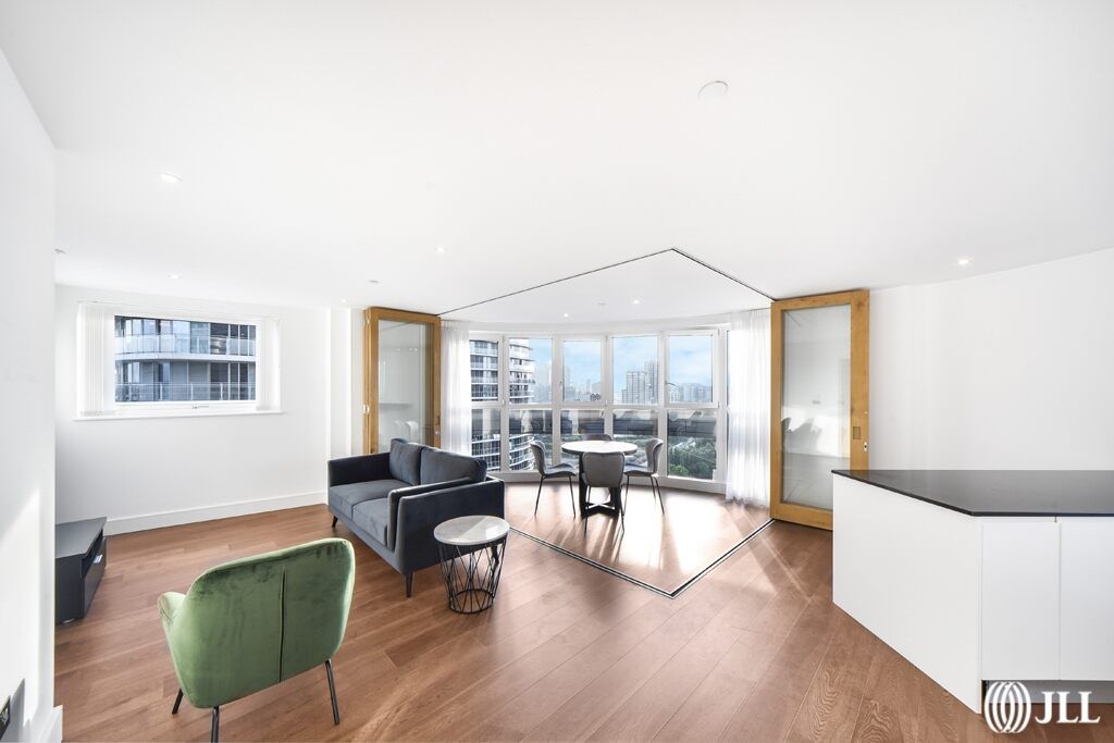 2 bed flat for sale in Western Gateway, London E16, £700,000 Zoopla