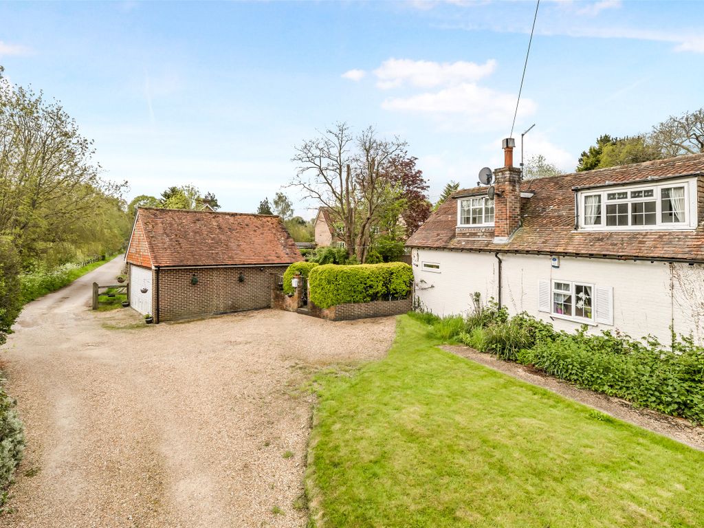 3 bed detached house for sale in Russ Hill Road, Charlwood, Horley