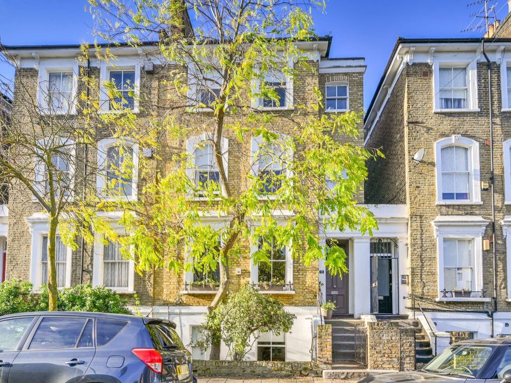 5 bed semidetached house for sale in Bouverie Road, Stoke Newington