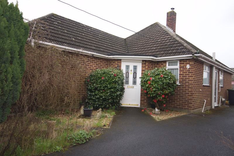 3 bed detached bungalow for sale in Westwood Avenue, Ferndown BH22, £