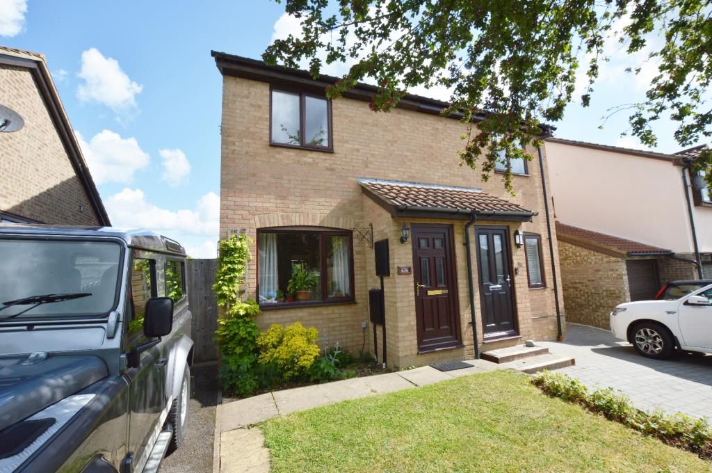 2 bed semidetached house to rent in Foxhill, Olney MK46, £1,100 pcm