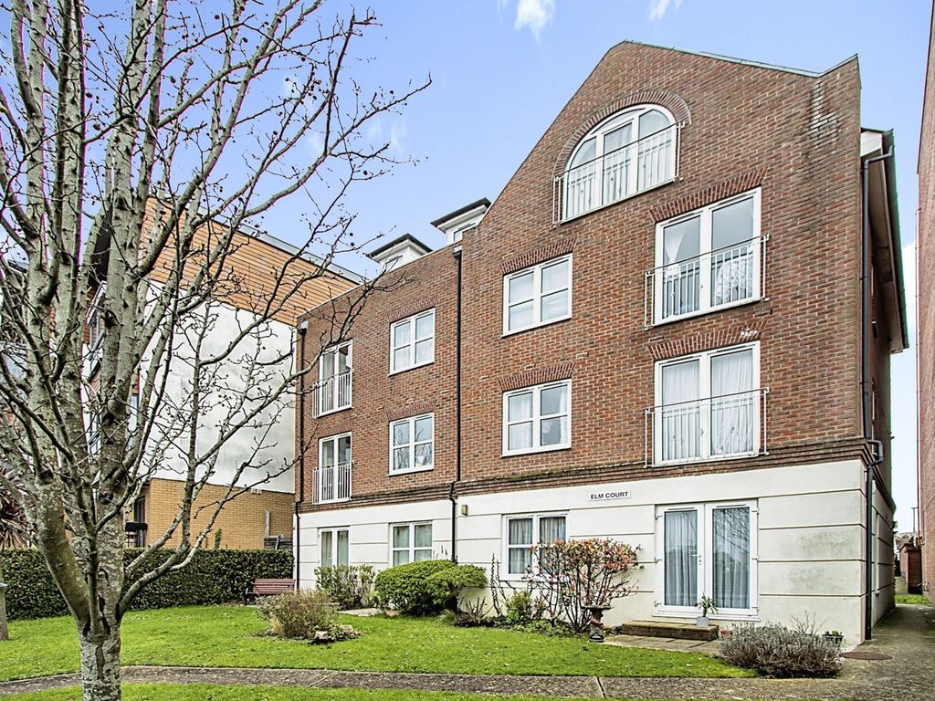 2 bed flat for sale in Wimborne Road, Poole BH15 Zoopla