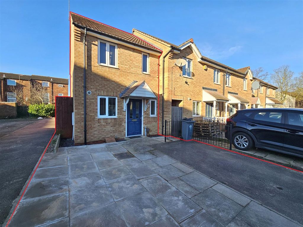 2 bed end terrace house to rent in Dunire Close, Beaumont Leys