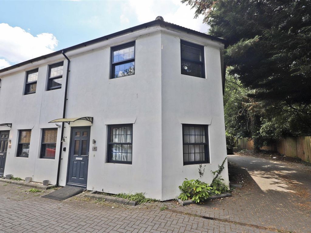 1 bed property for sale in Winston House, Ickenham UB10, £315,000 Zoopla