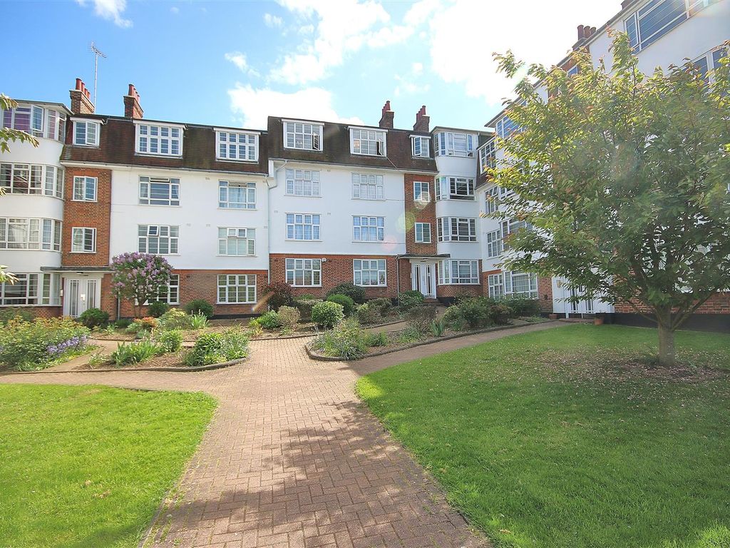 2 bed flat for sale in Seymour Court, Eversley Park Road, Winchmore