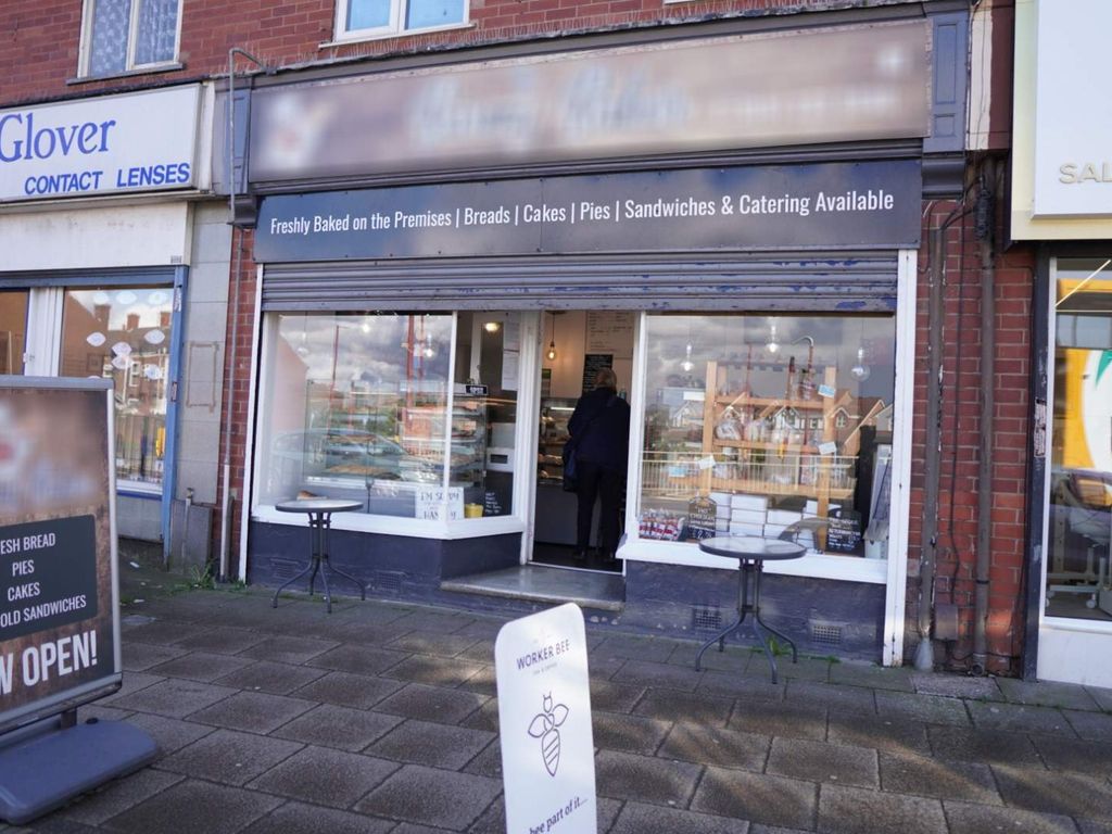 Retail premises for sale in Droylsden, England, United Kingdom M43 Zoopla