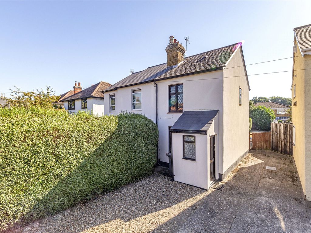 2 bed semidetached house for sale in New Haw Road, Addlestone KT15