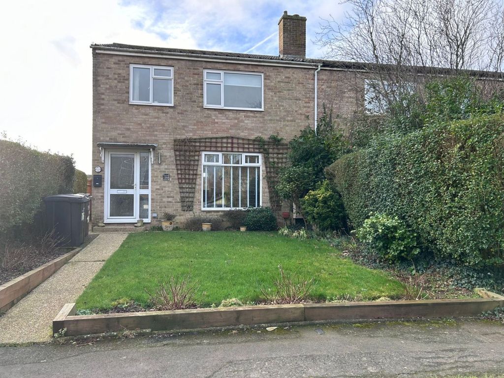 3 bed end terrace house for sale in Marshfoot Lane, Hailsham BN27, £