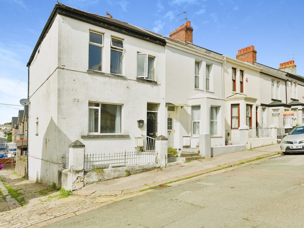 4 bed end terrace house for sale in Ferndale Avenue, Plymouth PL2, £