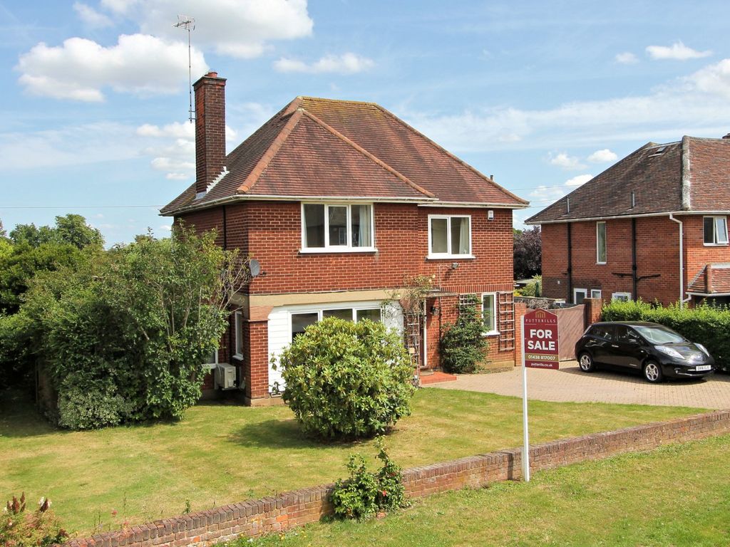 3 bed detached house for sale in St Martins Road, Knebworth