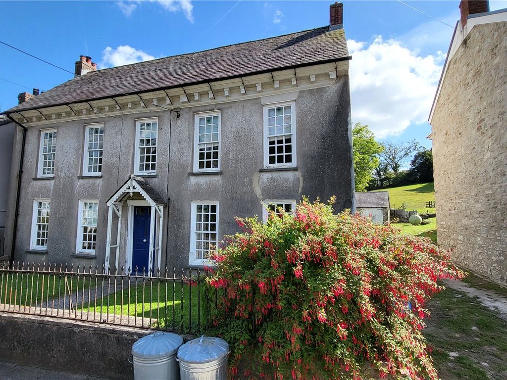4 bed detached house for sale in Llansteffan, Carmarthen