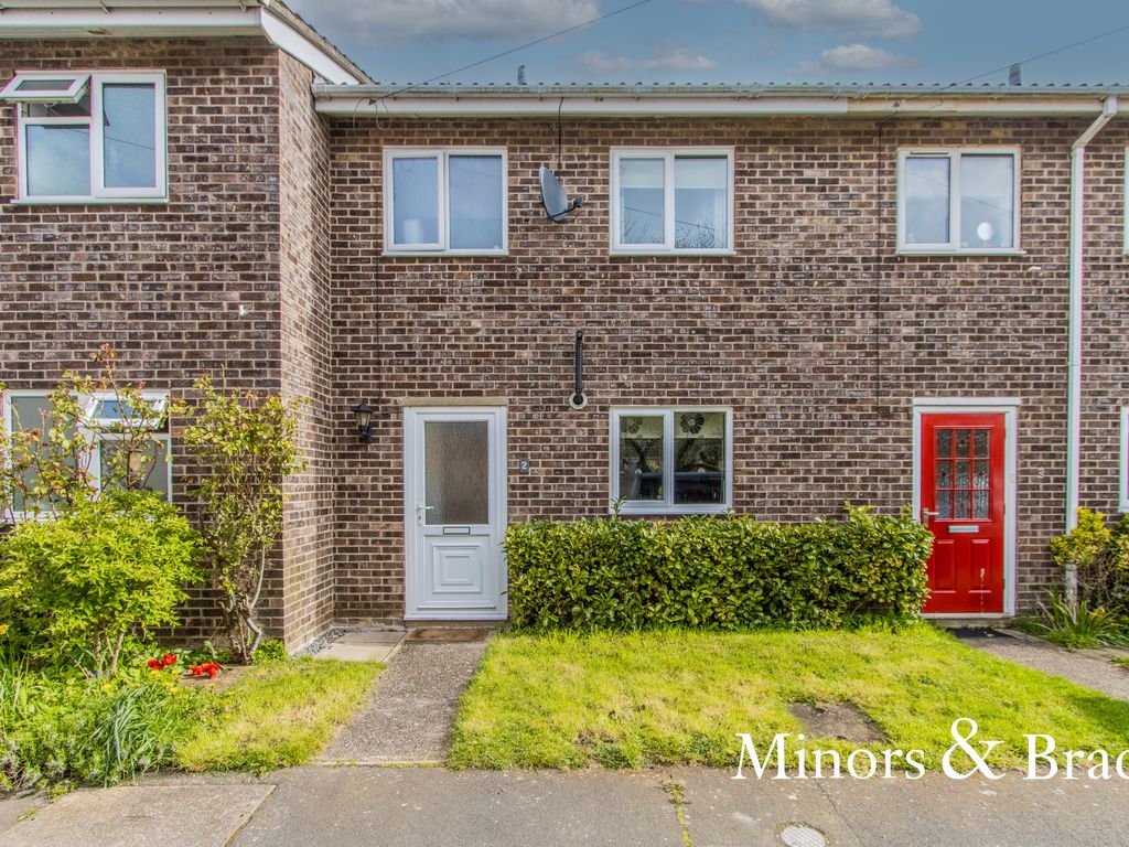 3 bed terraced house for sale in Carl Close, Dereham NR19, £190,000