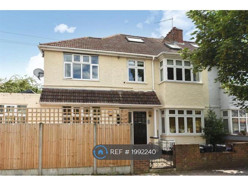 1 bed flat to rent in Haslemere Avenue, London SW18, £1,500 pcm Zoopla