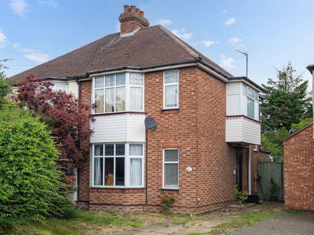 3 bed semidetached house for sale in Lovell Road, Cambridge CB4, £